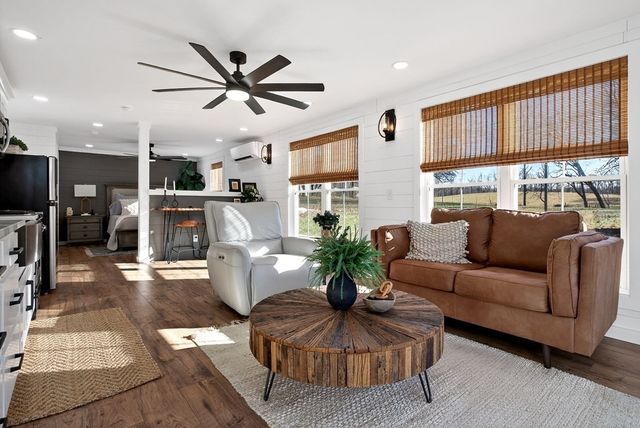 6081 Buck Mountain Rd, Cookeville, TN 38506