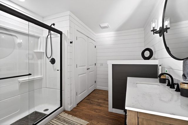 6081 Buck Mountain Rd, Cookeville, TN 38506