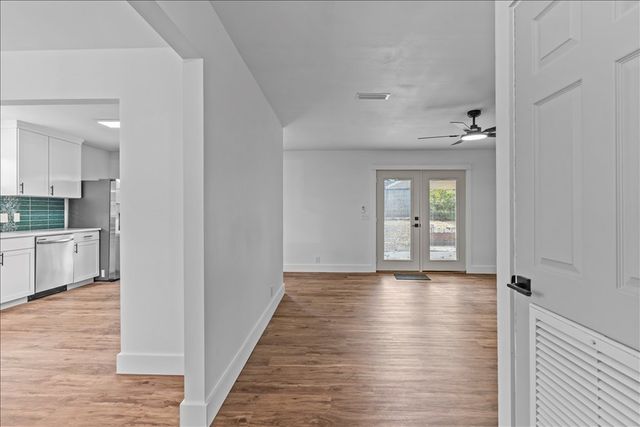 808 S S Ouida St, Enterprise, AL 36330