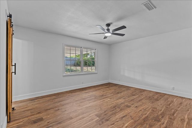 808 S S Ouida St, Enterprise, AL 36330