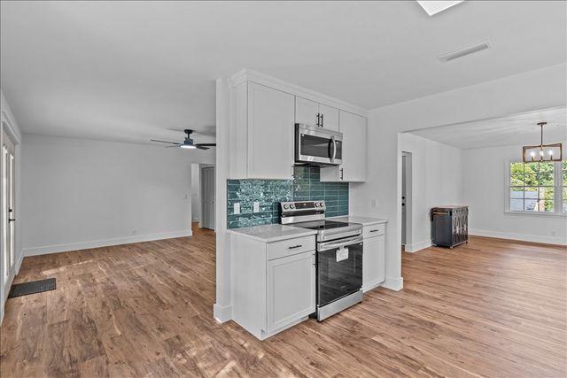 808 S S Ouida St, Enterprise, AL 36330