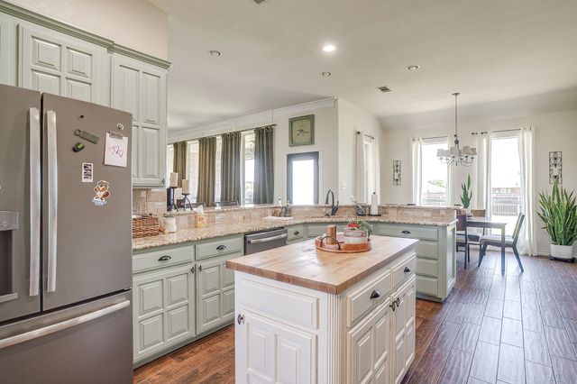 162 Lakeview Drive, Aledo, TX 76008