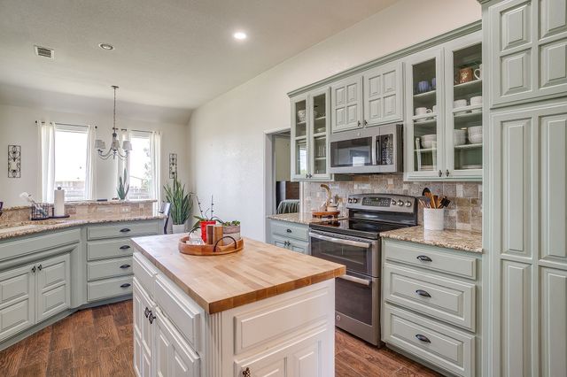 162 Lakeview Drive, Aledo, TX 76008