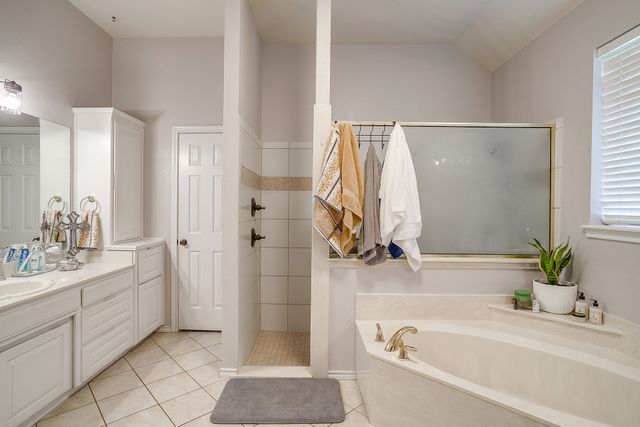 162 Lakeview Drive, Aledo, TX 76008