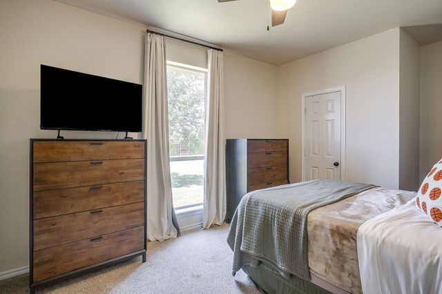 162 Lakeview Drive, Aledo, TX 76008