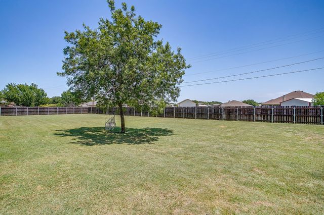 162 Lakeview Drive, Aledo, TX 76008