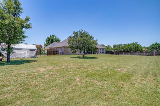 162 Lakeview Drive, Aledo, TX 76008