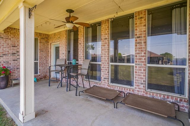 162 Lakeview Drive, Aledo, TX 76008