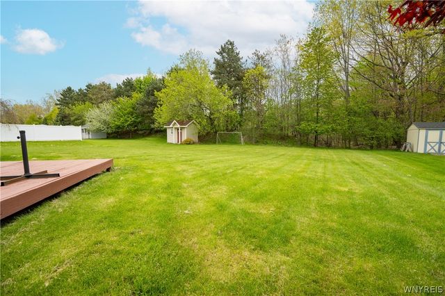 162 Torrey Pine Drive, Greece, NY 14612