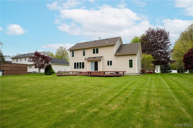 162 Torrey Pine Drive, Greece, NY 14612