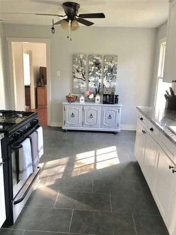 506 Texas, Tomball, TX 77375
