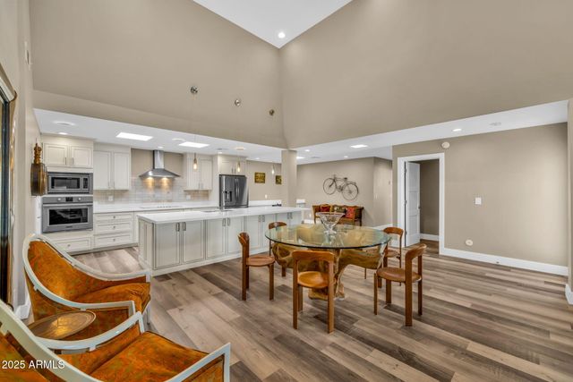 2530 E OREGON Avenue, Phoenix, AZ 85016