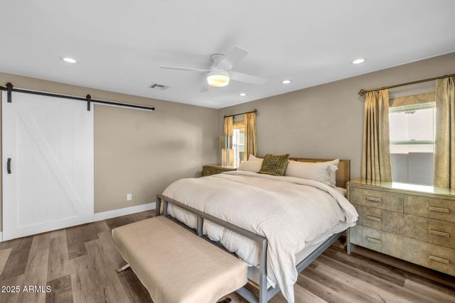 2530 E OREGON Avenue, Phoenix, AZ 85016