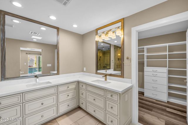 2530 E OREGON Avenue, Phoenix, AZ 85016