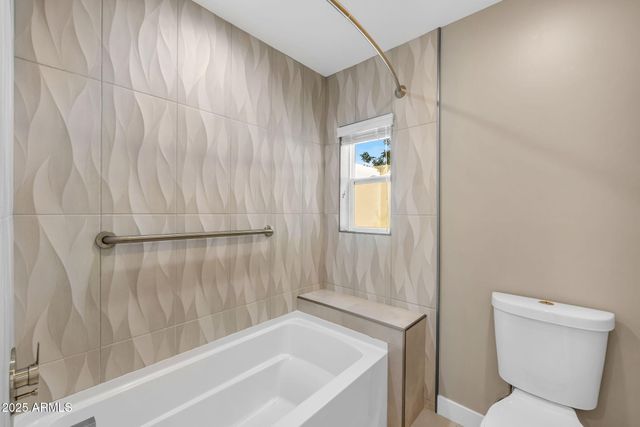 2530 E OREGON Avenue, Phoenix, AZ 85016