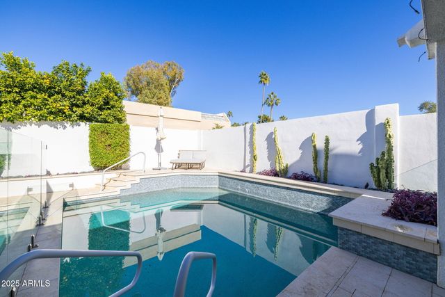 2530 E OREGON Avenue, Phoenix, AZ 85016