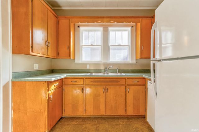 621 9th Street, Tell City, IN 47586