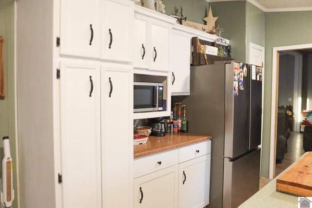 3093 State Route 564, Mayfield, KY 42066