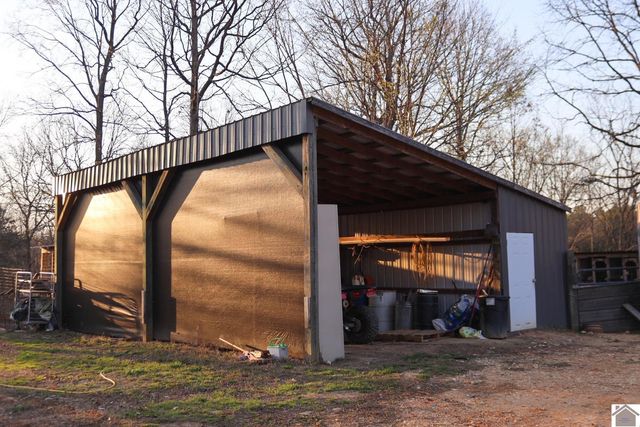 3093 State Route 564, Mayfield, KY 42066