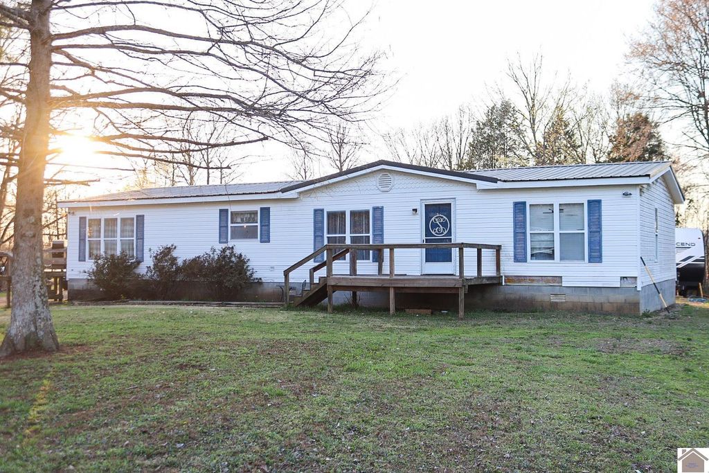 3093 State Route 564, Mayfield, KY 42066