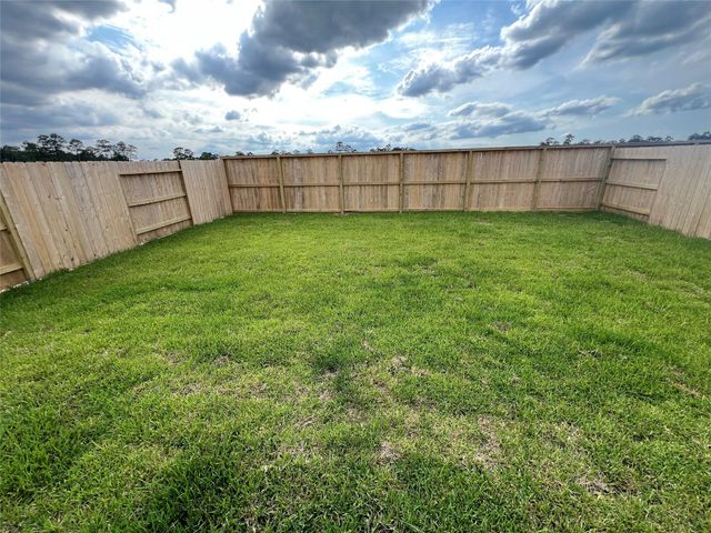 20027 Iron Winds Street, Crosby, TX 77532