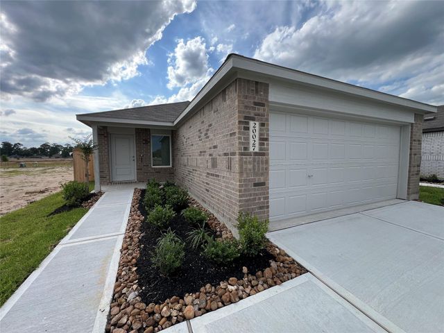 20027 Iron Winds Street, Crosby, TX 77532