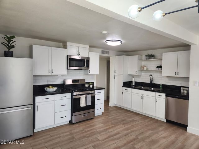 1130 MARLOW Road, El Paso, TX 79905