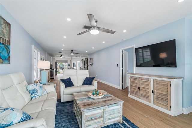 392 BOCA CIEGA POINT BOULEVARD N, St Petersburg, FL 33708