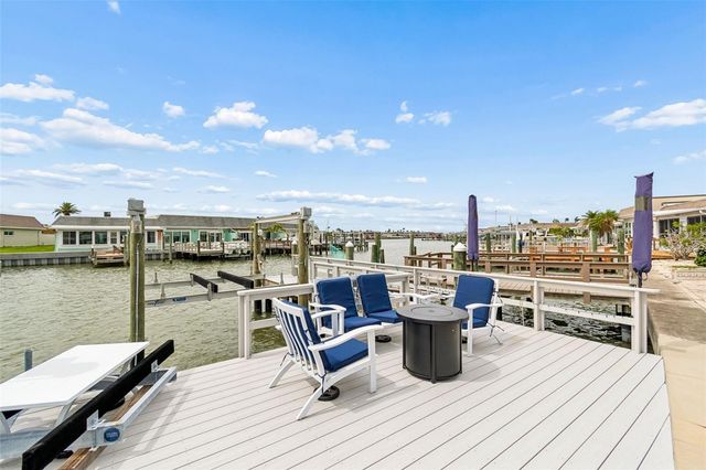 392 BOCA CIEGA POINT BOULEVARD N, St Petersburg, FL 33708