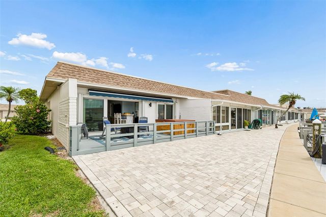 392 BOCA CIEGA POINT BOULEVARD N, St Petersburg, FL 33708