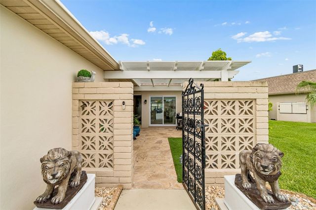 392 BOCA CIEGA POINT BOULEVARD N, St Petersburg, FL 33708