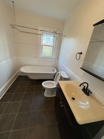 203 S Hampton Dr, Spartanburg, SC 29306