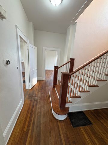 203 S Hampton Dr, Spartanburg, SC 29306