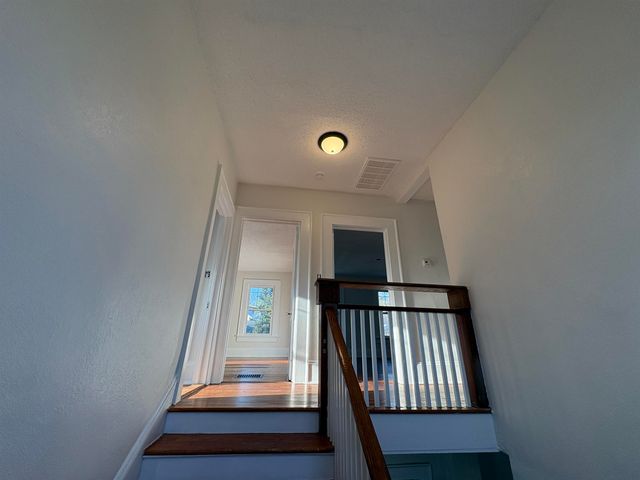 203 S Hampton Dr, Spartanburg, SC 29306