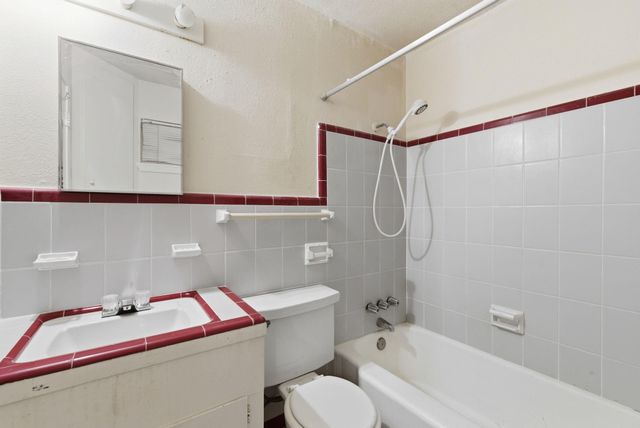 1941 Lexington Street 6, Houston, TX 77098