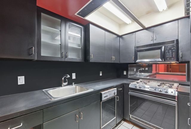 1941 Lexington Street 6, Houston, TX 77098