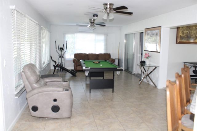 7655 CARDIFF COURT, St Petersburg, FL 33709