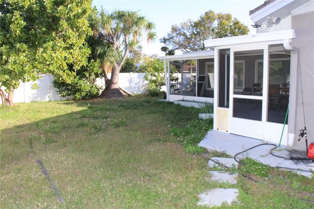 7655 CARDIFF COURT, St Petersburg, FL 33709