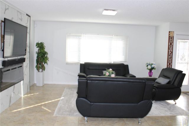 7655 CARDIFF COURT, St Petersburg, FL 33709