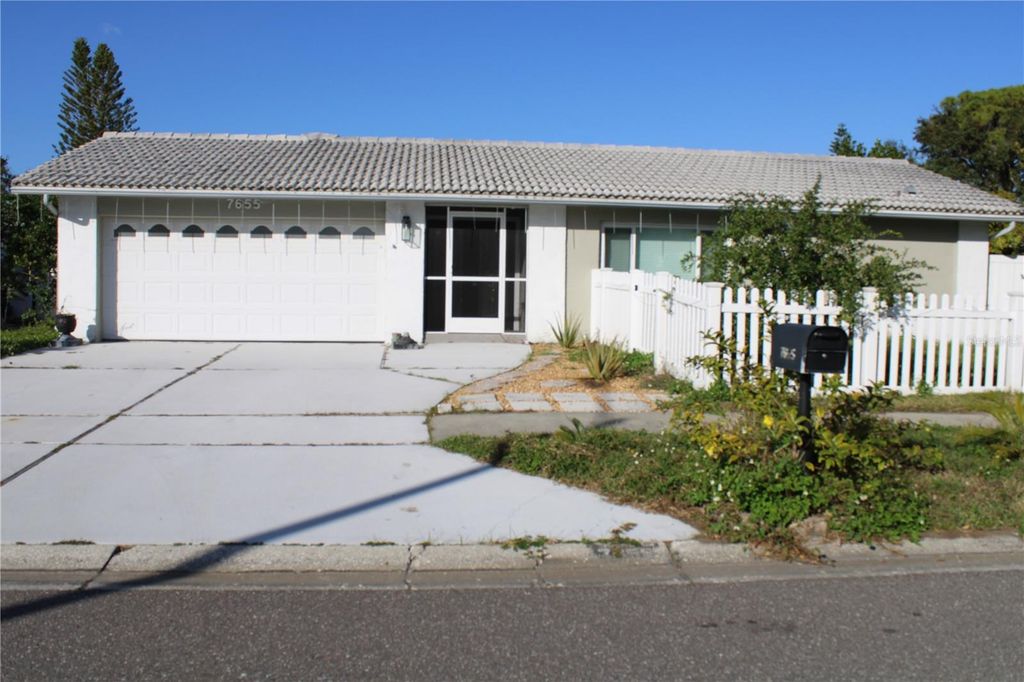 7655 CARDIFF COURT, St Petersburg, FL 33709