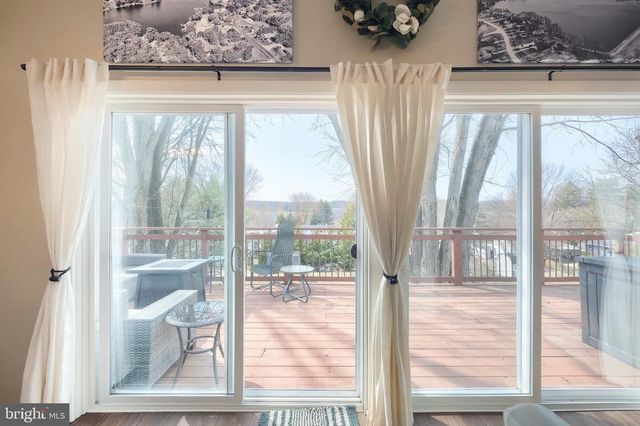 15 SCHOFIELD DR, East Berlin, PA 17316