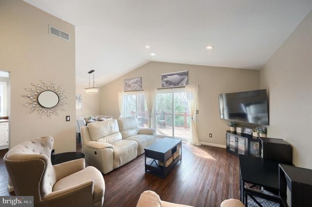 15 SCHOFIELD DR, East Berlin, PA 17316