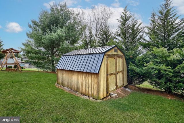 15 SCHOFIELD DR, East Berlin, PA 17316