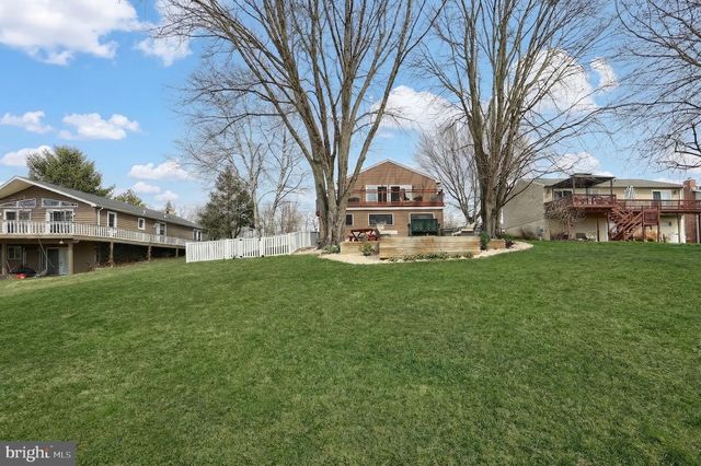 15 SCHOFIELD DR, East Berlin, PA 17316