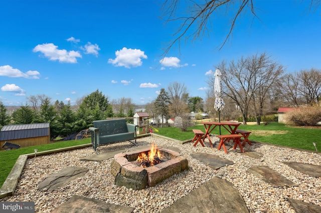 15 SCHOFIELD DR, East Berlin, PA 17316