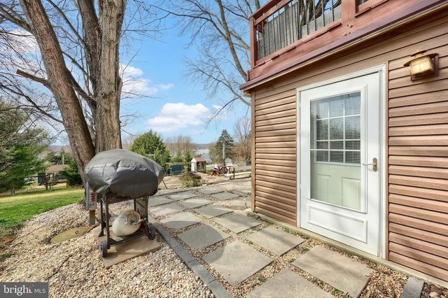 15 SCHOFIELD DR, East Berlin, PA 17316