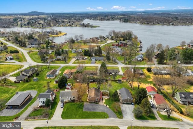 15 SCHOFIELD DR, East Berlin, PA 17316