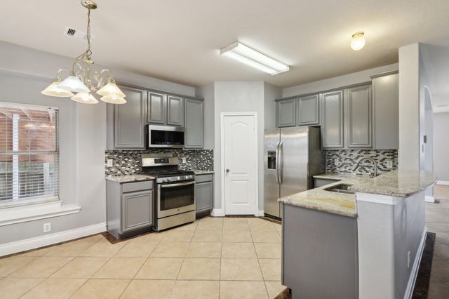 10038 Yolandita, Houston, TX 77075