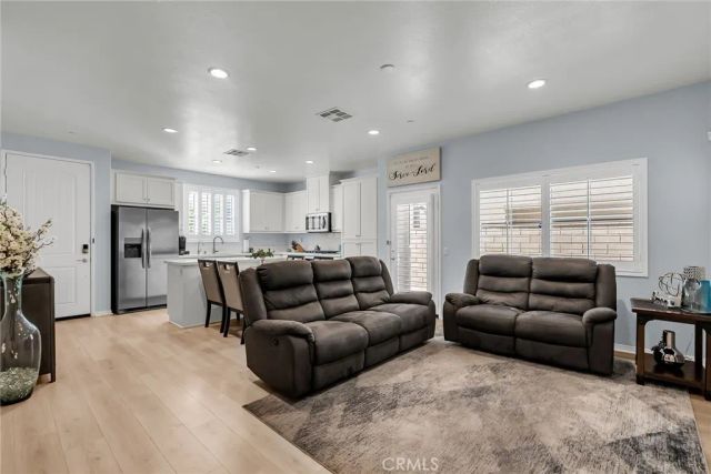 16064 Symphony Lane, Fontana, CA 92336