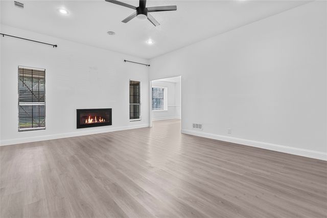 4128 Woodenrail Lane, Irving, TX 75061